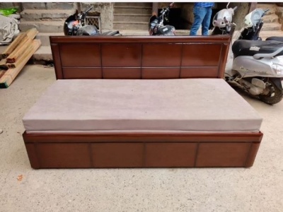 Wooden Modern Diwan Come Bed
