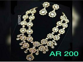Kundan meenakari set lifetime available