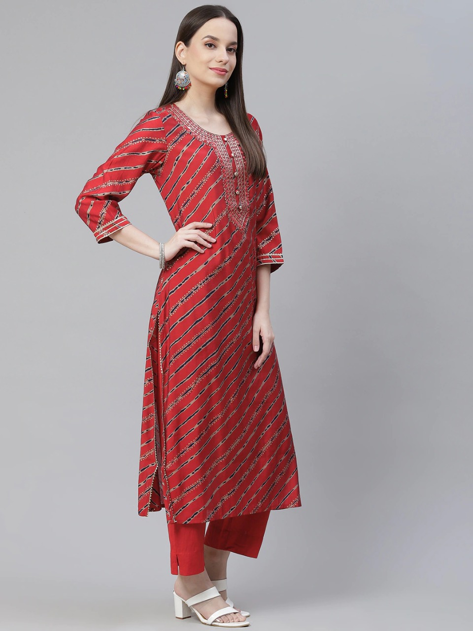 Leheriya printed Straight shape Regular style Round neck, three-quarter  regular sleeves