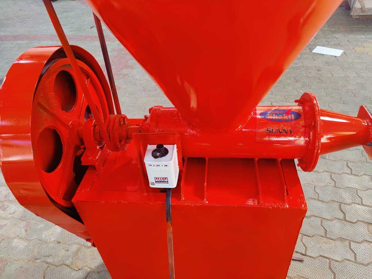 COW DUNG LOG MAKING MACHINE AUTOMATIC